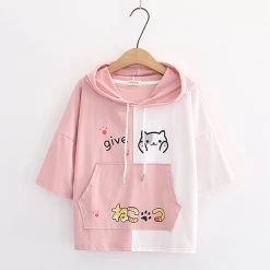 Juwas Cute Kitty Hug Front Pocket T-shirt CLOTHING