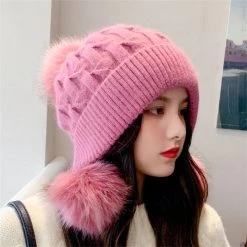 Juwas Knit Hat With Fur Pom Pom