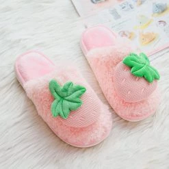 Juwas NEW ARRIVAL Sweet Pink Strawberry Fuzzy Comfortable House Slippers