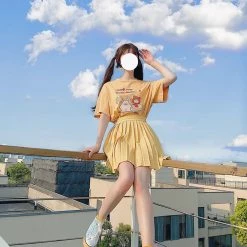 Juwas Food Temptation Graphic Tees