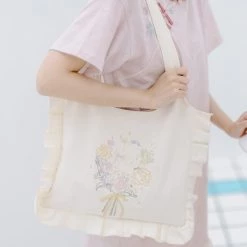 Juwas HOME&LIFESTYLE Japanese Bouquet Embroidery Ruffles Tote Bag