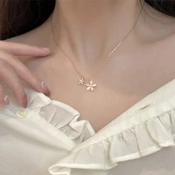 Juwas Daisy Silver Necklace