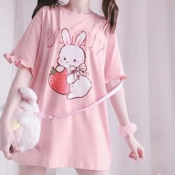 Juwas Kawaii Bunny Loves Strawberry Pink T-shirt CLOTHING