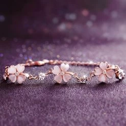 Juwas Crystal Clover Bracelet