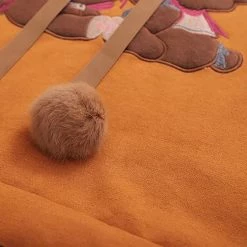 Juwas Babe Bear Embroidery Warm Hoodie