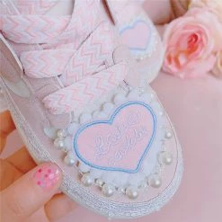 Juwas NEW ARRIVAL Love Heart Embroidery Round Toe Sneaker