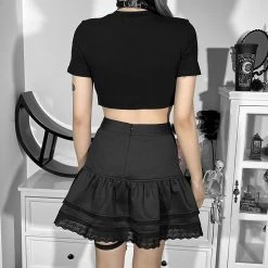 Juwas NEW ARRIVAL Black Cartoon Doodle Printed Crop Top