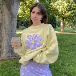 Juwas Flower Embroidery Long Sleeve Sweatshirt