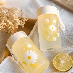 Juwas Cups & Bottles Daisy Water Bottle