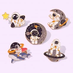 Juwas NEW ARRIVAL Astronaut Inspired Pin