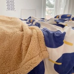 Juwas HOME&LIFESTYLE Sweet Blue Pear Print Plush Velvet Blanket