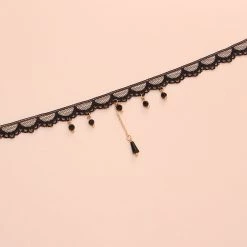 Juwas Gem Black Lace Choker