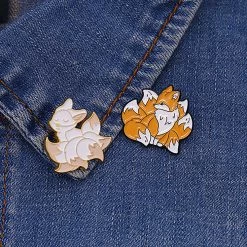 Juwas Cheeky Nine-Tailed Fox Embossed Pin