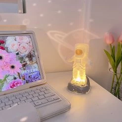 Juwas Astronaut Night Lamp