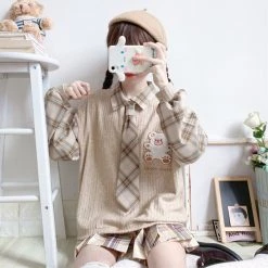 Juwas NEW ARRIVAL Bear Embroidery Fake Two Piece Knitted Sweater