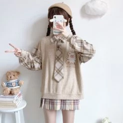 Juwas NEW ARRIVAL Bear Embroidery Fake Two Piece Knitted Sweater