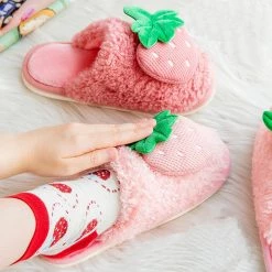 Juwas NEW ARRIVAL Sweet Pink Strawberry Fuzzy Comfortable House Slippers