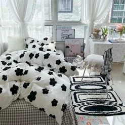 Juwas Black Flower Printed Beddings Set