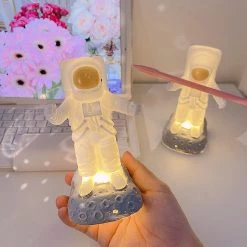 Juwas Astronaut Night Lamp