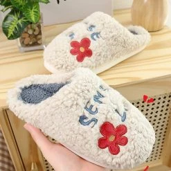 Juwas Plushy Flower Embroidery Slipper 19 Juwas Plushy Flower Embroidery Slipper